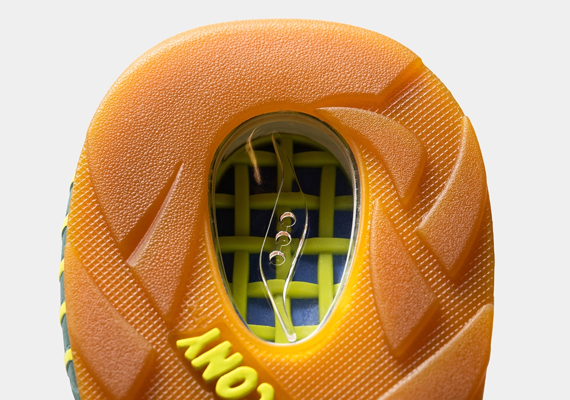 Saucony 3D Grid Hurricane Collaboration with Bodega to Launch on January 21