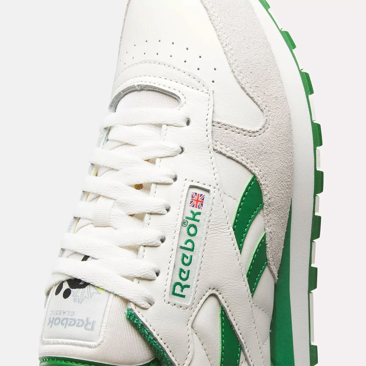 reebok-classic-leather-1983-vintage-white-green-100074340-3